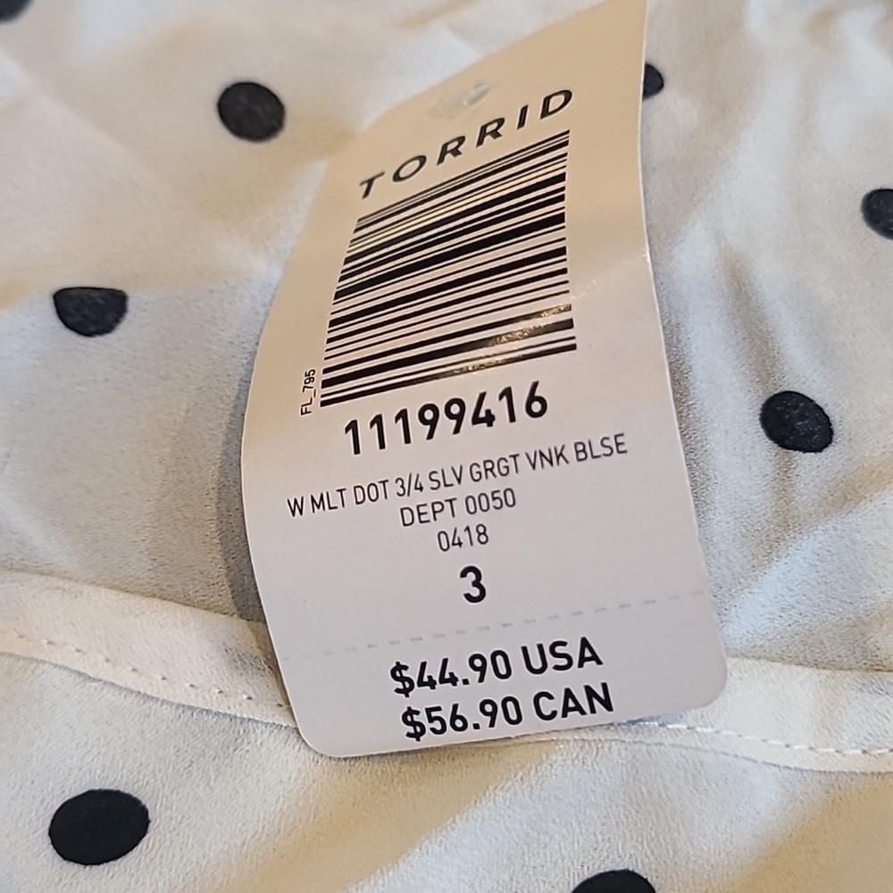 Torrid polka dot v Neck long sleeves off white blouse size 3x.  NEW - Picture 5 of 6